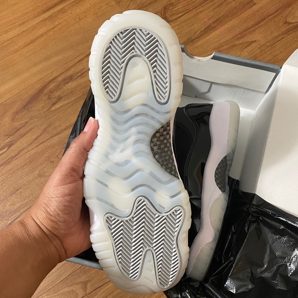 Air Jordan 11 Retro (GS) Size 7 Brand New In Box - Picture 10 of 11